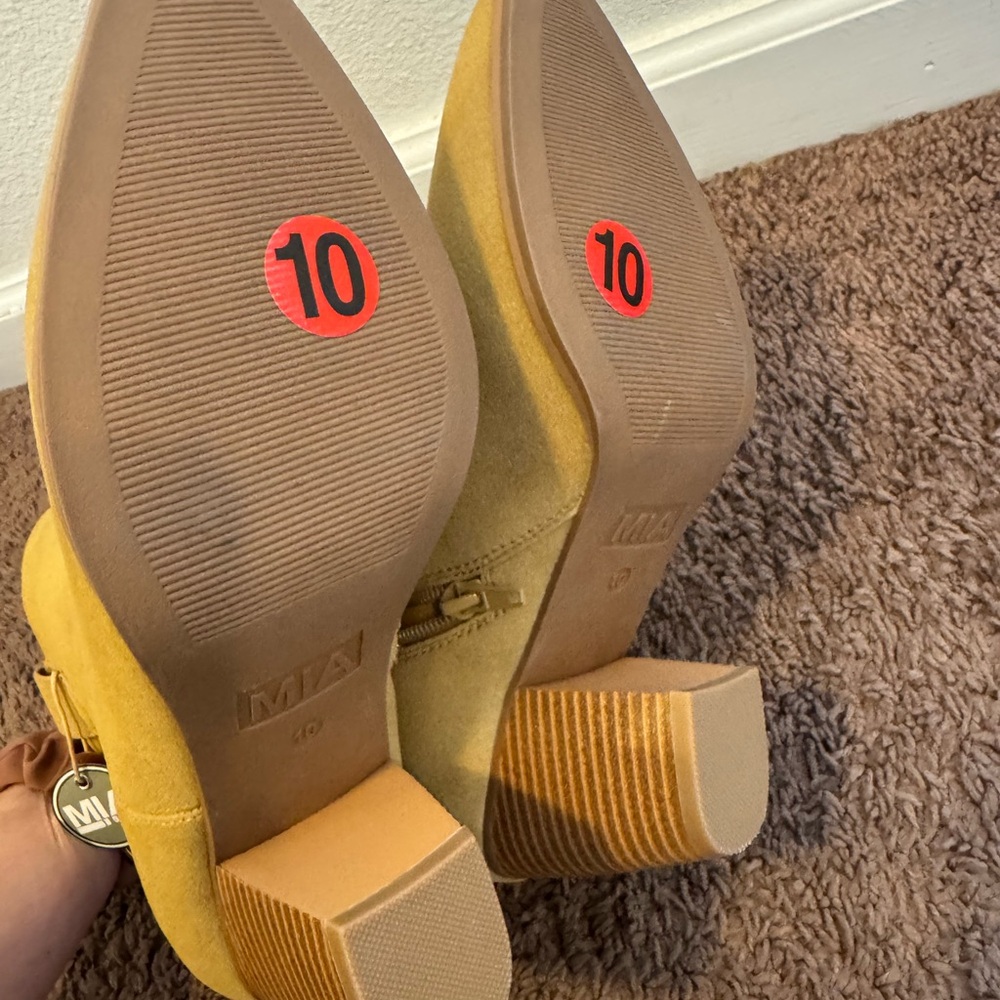 MIA MARNIE TAN FAUX SUEDE WESTERN BOOTIES BOOTS SIZE 9 10 NEW - Picture 9 of 9